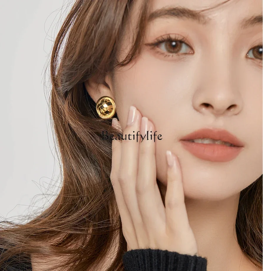 

Retro Black and Gold Earrings for Women, No Pierced Ears, Light, Luxury