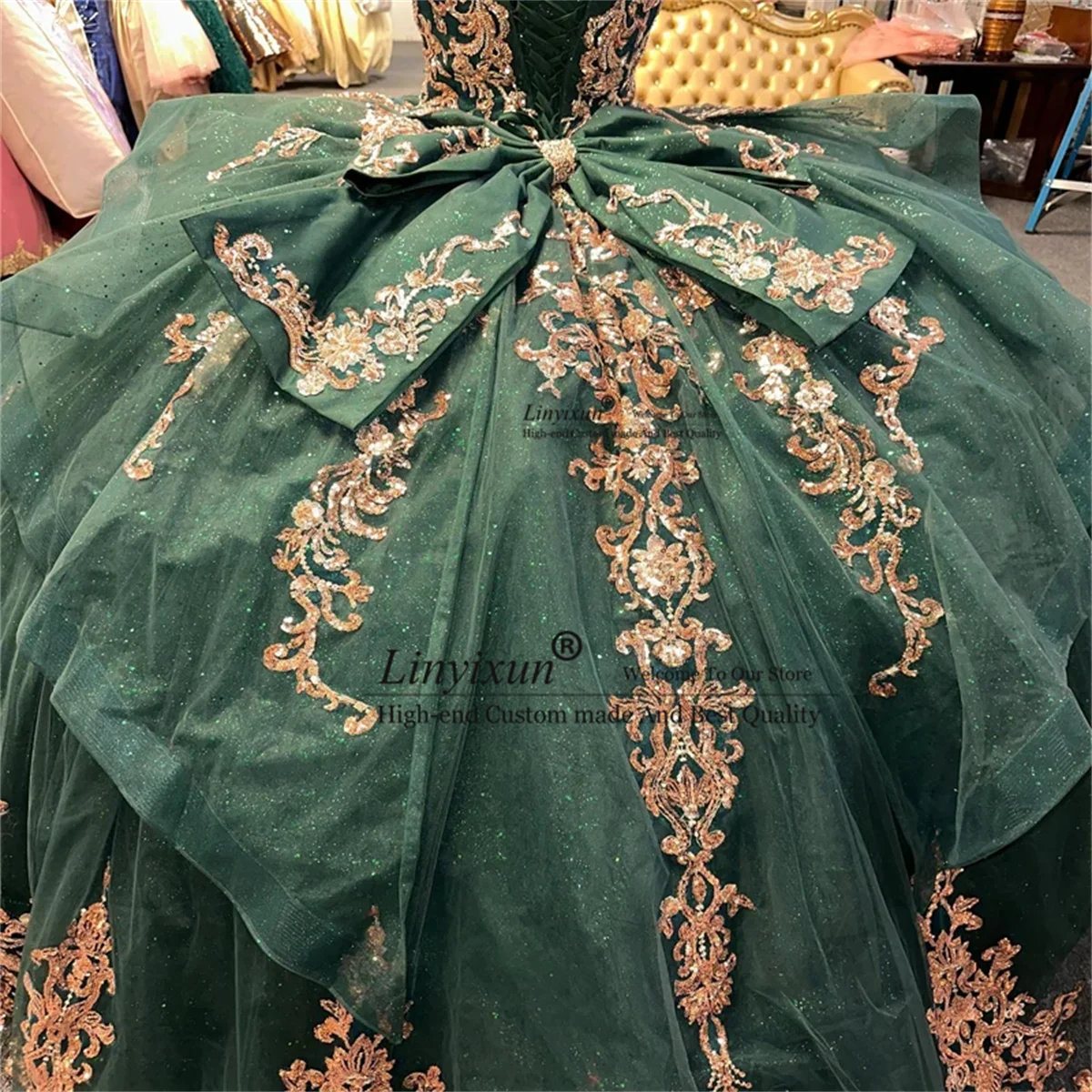 Glanzende Elegantie Groene Quinceanera Jurken Voor Zoete 16 Prinsessenjurk Gouden Applique Kralen Verjaardagsfeest Prom Dresses Vestido De