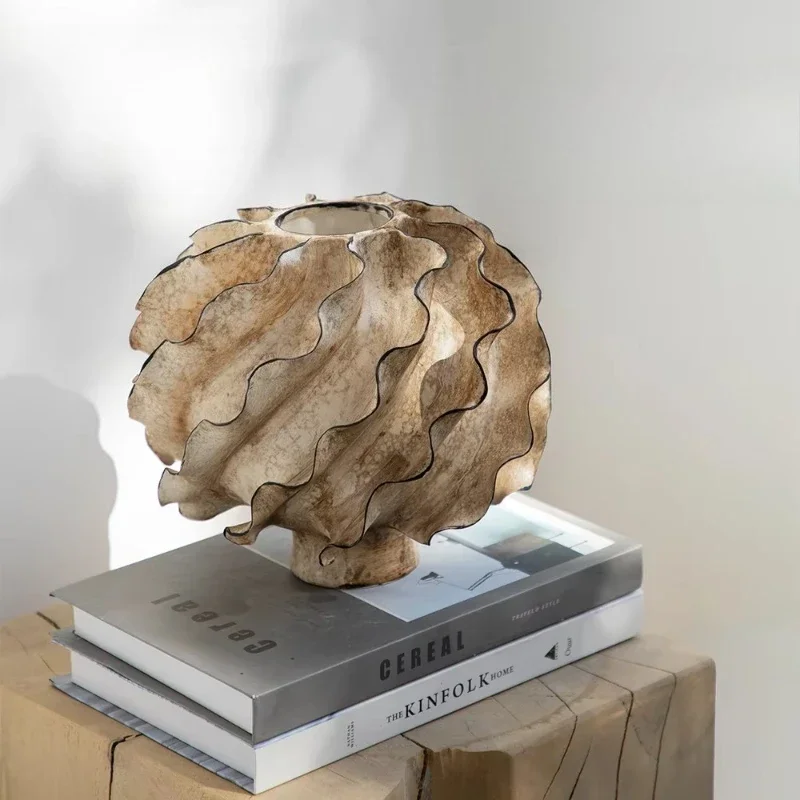 

Hand painted vase butterfly home decoration vase ceramic decoration