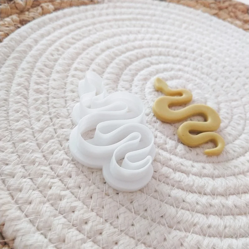 New Earrings Polymer Clay Molds Snake/Rabbit/Butterfly Soft Pottery Clay Cutters DIY Earring Jewelry Pendant Making Clay Tools