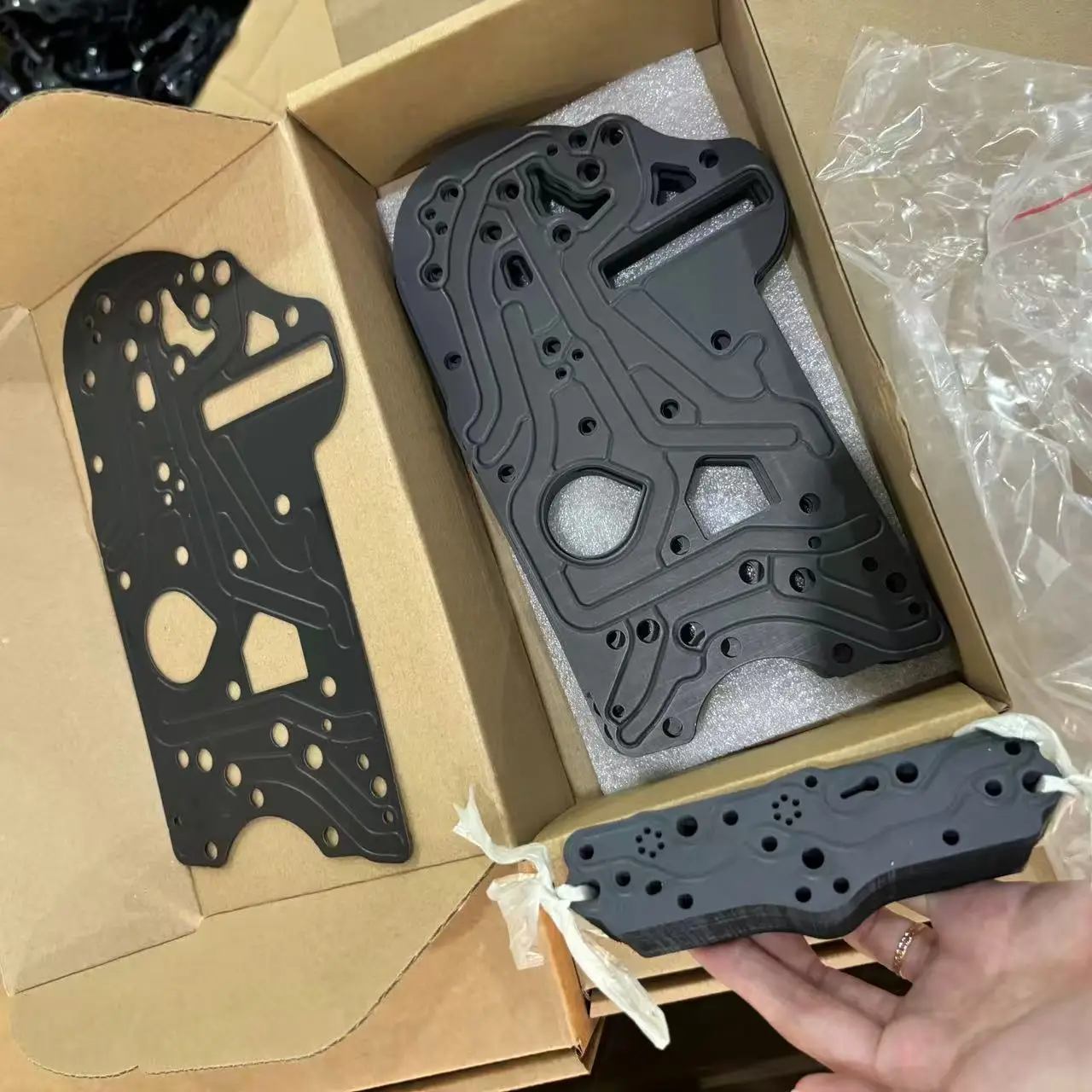 

0AM325066 Совершенно новый 0AM325066C DQ200 0AM Корпус аккумулятора коробки передач 0AM325066AC Подходит для Audi VW OAM 7-скоростной DSG