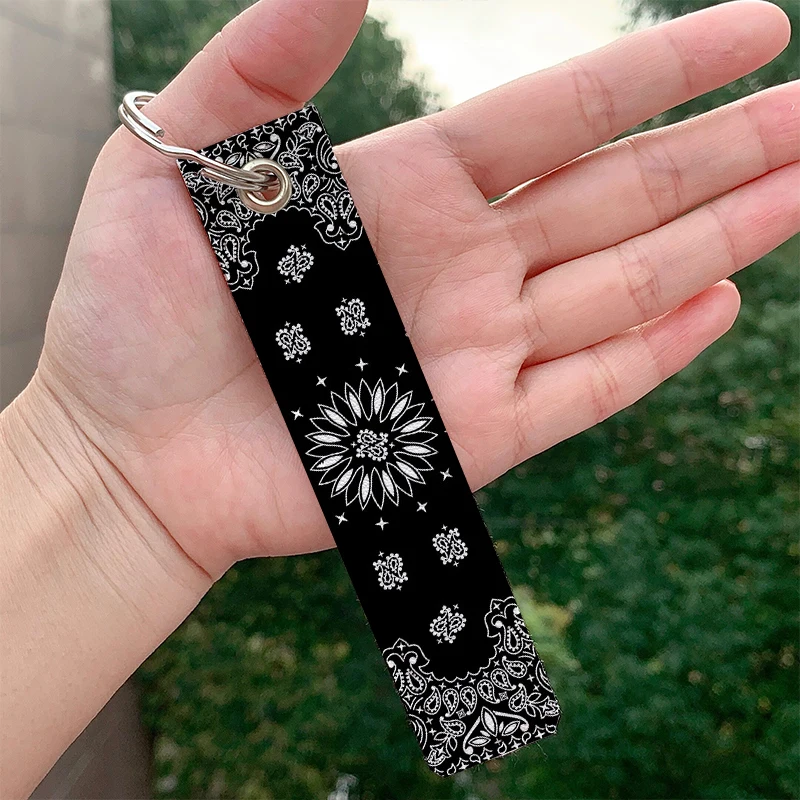 Bandana Black Leather Keychain cute Strap Keyrings Hanging Holder Bag Car Wallet Trinket Keychain Hanging Decoration