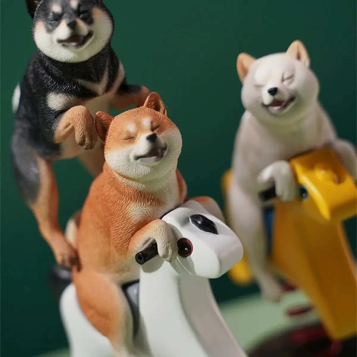 

JXK 1/6 Rocking Horse Shiba Inu Model Pet Dog Animal Collector Decoration Soldier Accessory Kids Gift Realistic Toy