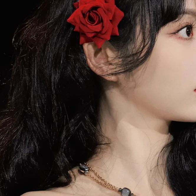 

European and American retro rose hair clip