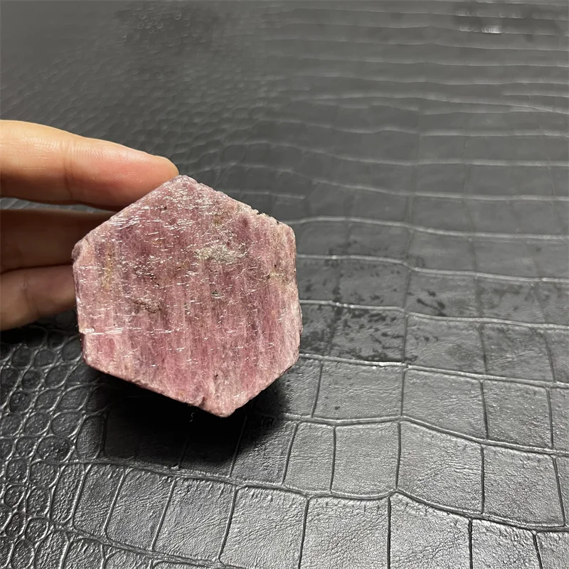 330g Natural Unheated Red Sapphire Corundum Facet Rough Specimen Mnerals Healing Aquarium Gravel Fish Tank stones