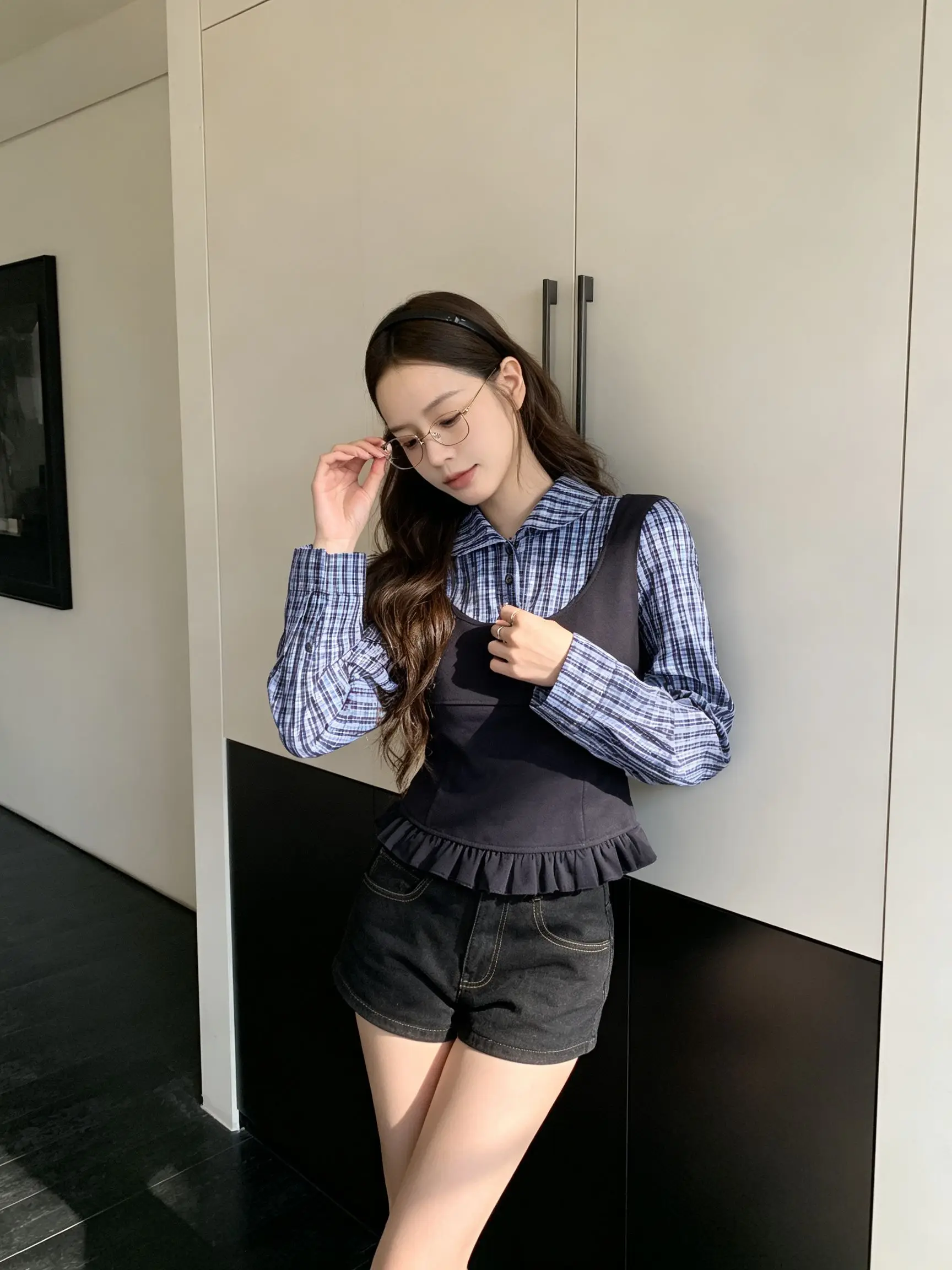 Korean Style Long Sleeve T-Shirt Women's  Collar Patchwork Grid Pattern Fake Two-Piece Design Floral  Detail Top