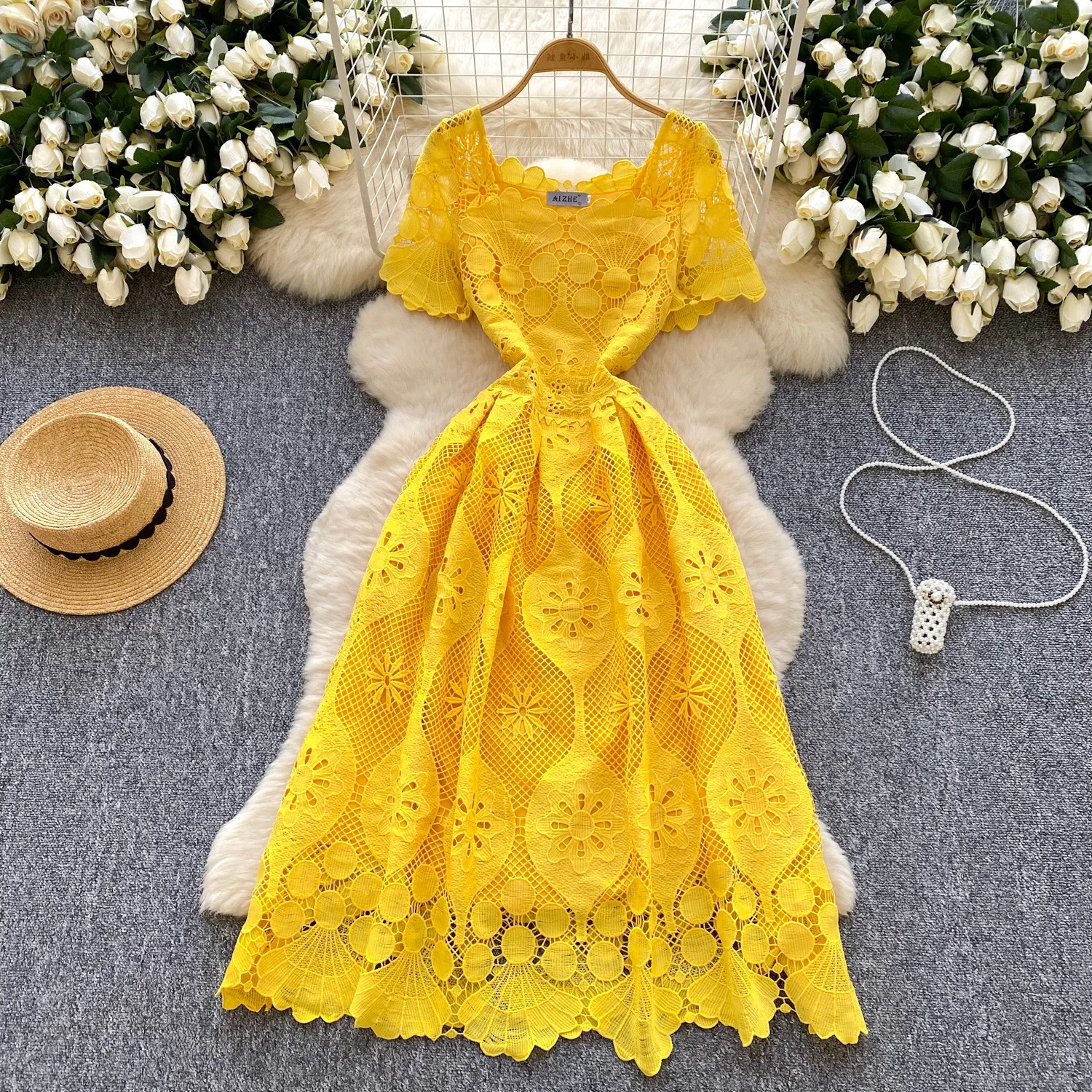 

Fashion short sleeved dress for women 2025 new style French hollow hook flower lace waist cinching elegant long skirt