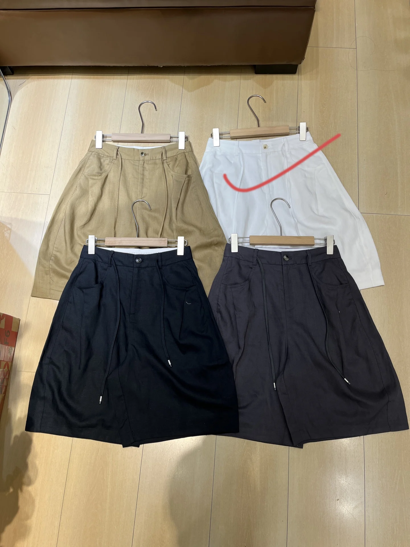 Women's High-Waisted Wide-Leg Bermuda Shorts – Lightweight Summer Casual Shorts (Mid-Length)