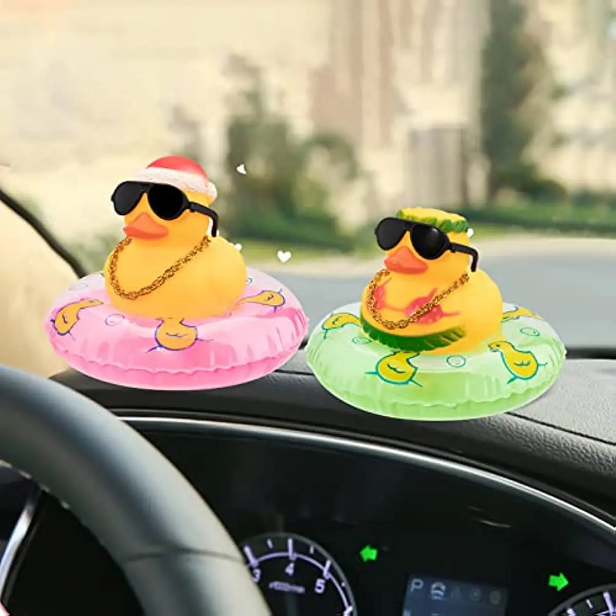 Samochód guma świąteczna kaczka dekoracja deski rozdzielczej samochodu akcesoria ozdoba z Mini ponton naszyjnik i okulary przeciwsłoneczne dla dzieci