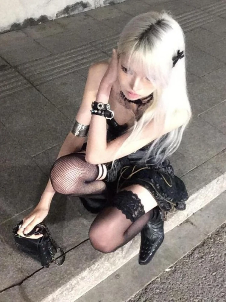 Letni Dwuczęściowy Zestaw Streetwear Vintage PU Bez Pleców Bodycon Top Tube + Damskie Spódniczki Mini Y2K Estetyka Koronkowa Bandage Grunge