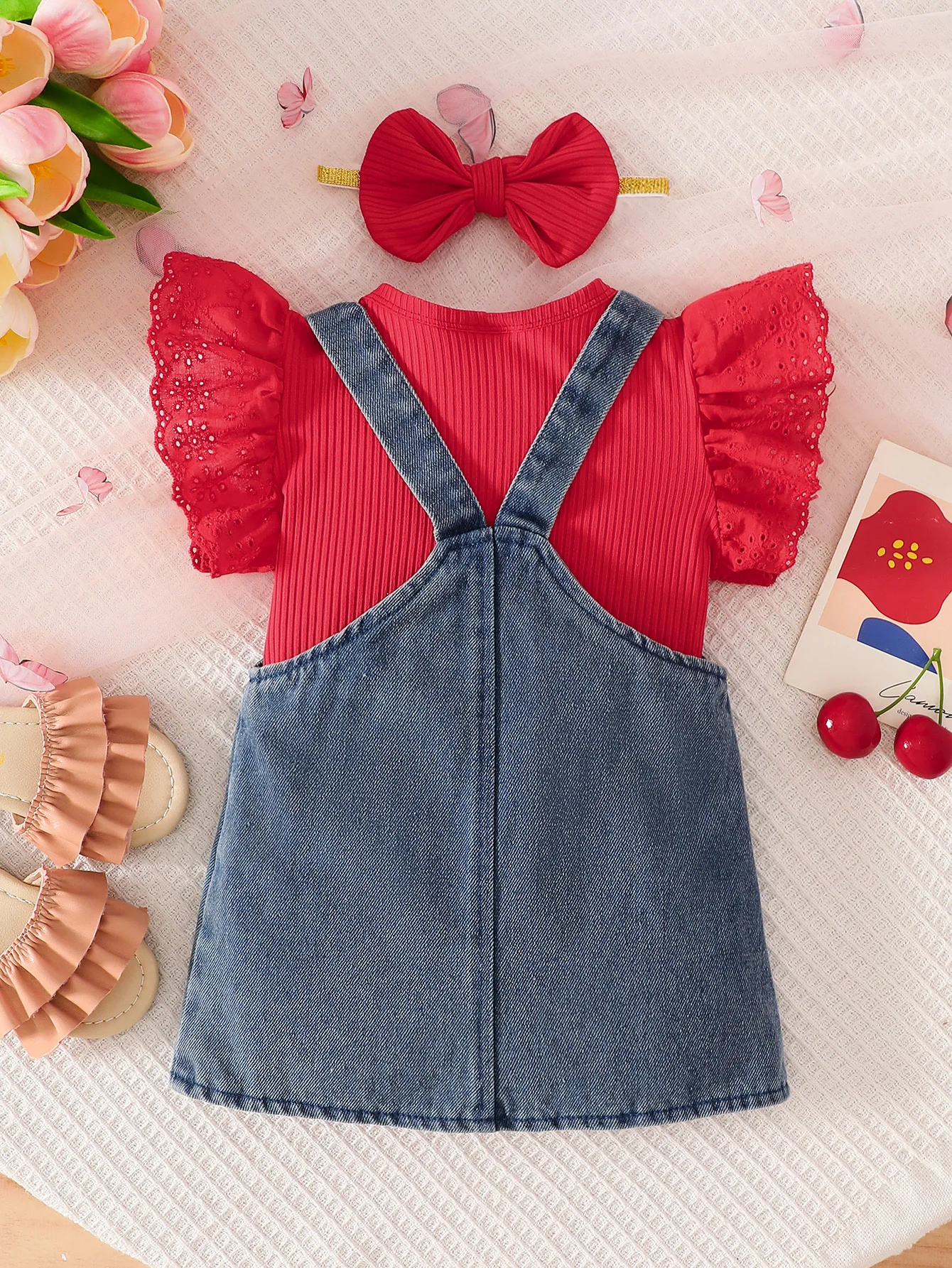 Baby Girl Cherry Embroidered Denim Suspender Skirt Set, Hollow Lace Sleeve Romper, Soft Denim Fabric, Sweet and Cute New Summer Style
