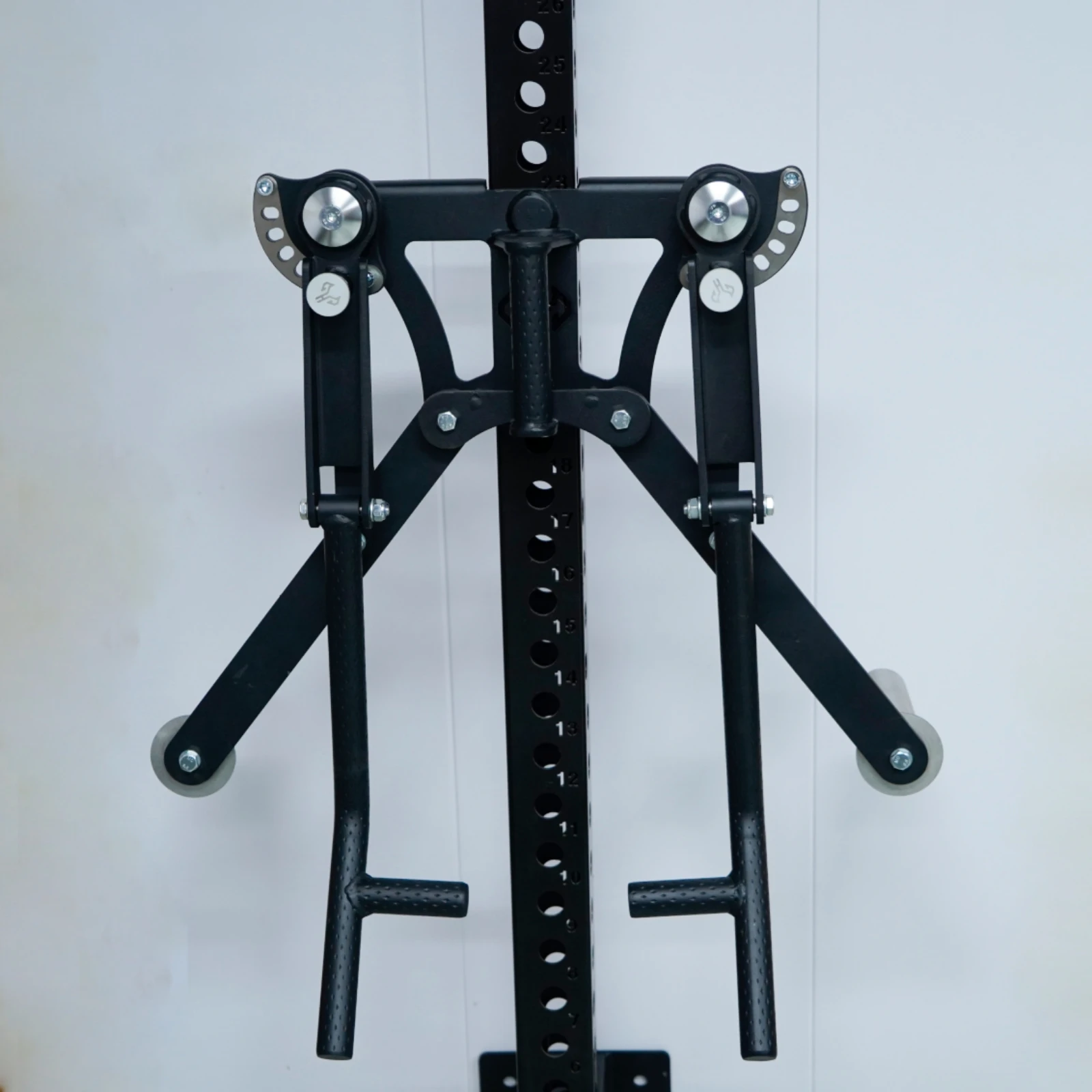 Rack-Mounted Lateral Raise Att - огляд і ціна Heavy Equipment In
