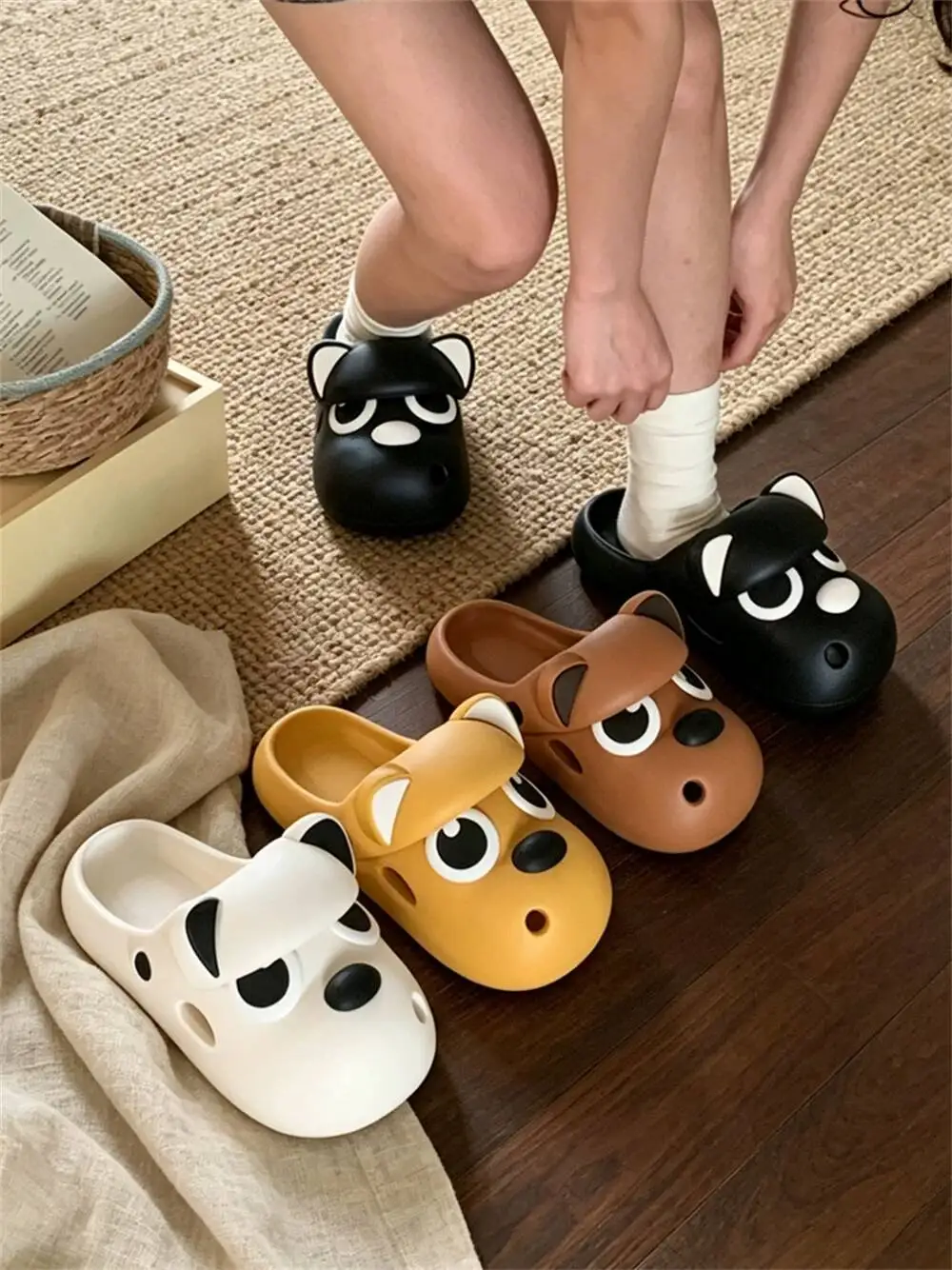 

2026 New Summer Women Cute Big Eye Dog Decor Clogs Arch Support Platform Closed Toe Slides Anti slip Outdoor Casual Sandals