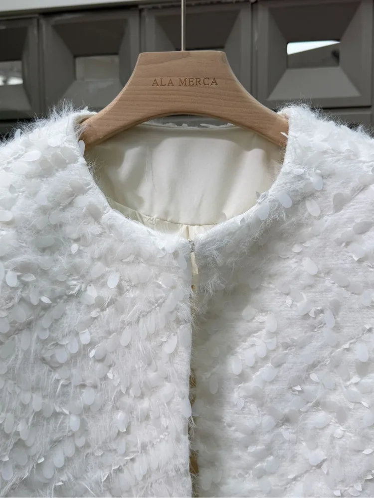 DFDG2025 Cappotto di paillettes di piume di lusso di design da donna primavera autunno Cappotto girocollo patchwork ricamato jacquard corto moda