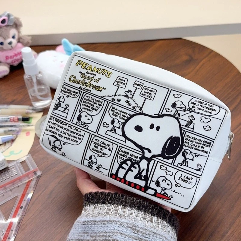 

Косметичка Peanuts Snoopy New 2026 Style большой вместимости, мультяшный пенал, сумка для хранения для студентов, для ежедневного хранения косметики