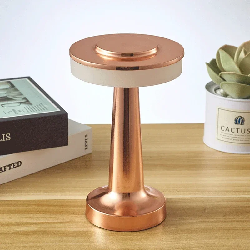 Nordic Retro Metal Decorative Desk Lamp, Bedside, High-end Bar Atmosphere Lamp, Internet Famous Night Light