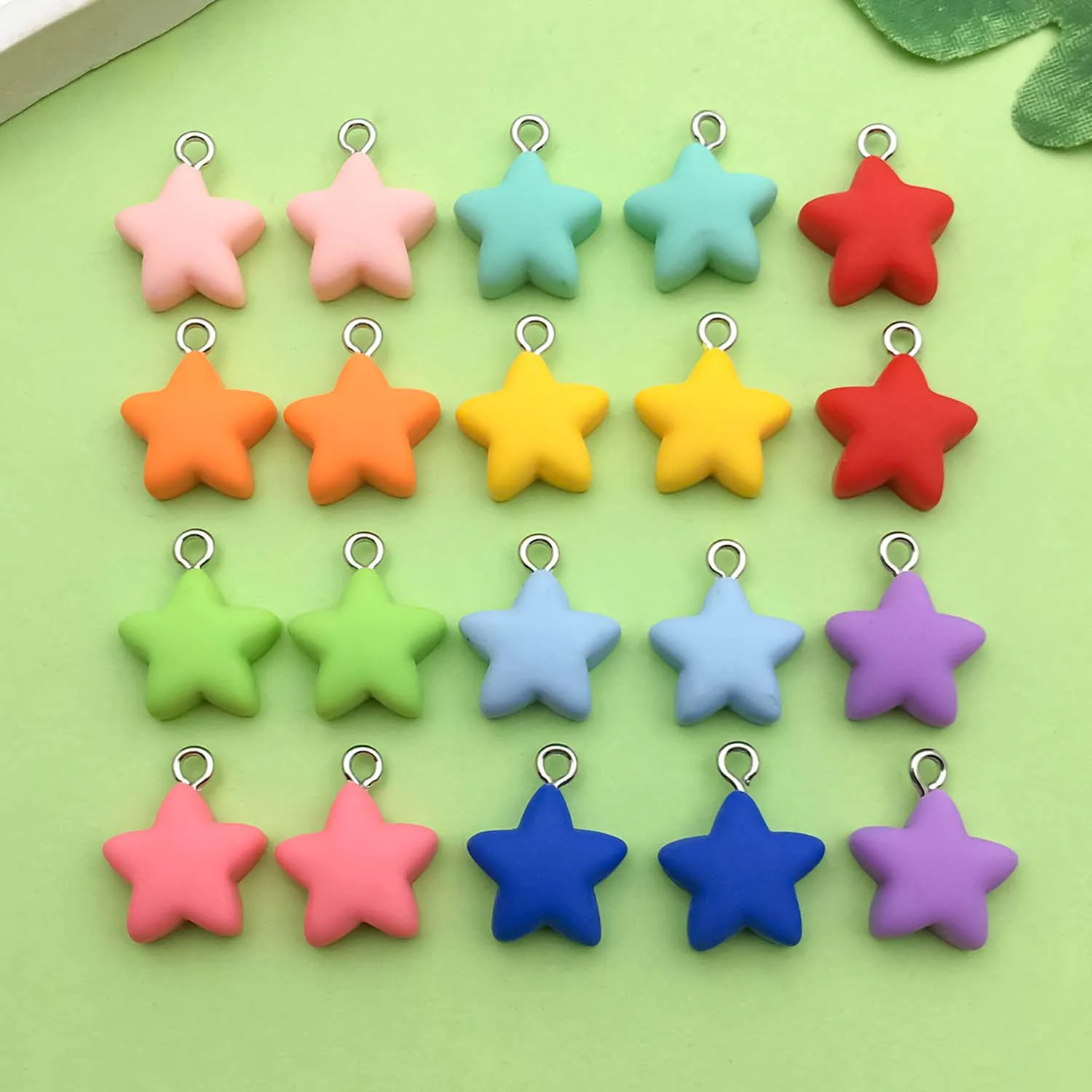 Dijes de diseño de estrellas de colores, colgantes de resina 3D para pulsera y collar DIY, accesorios para hacer joyas, 14x16mm, 20 piezas