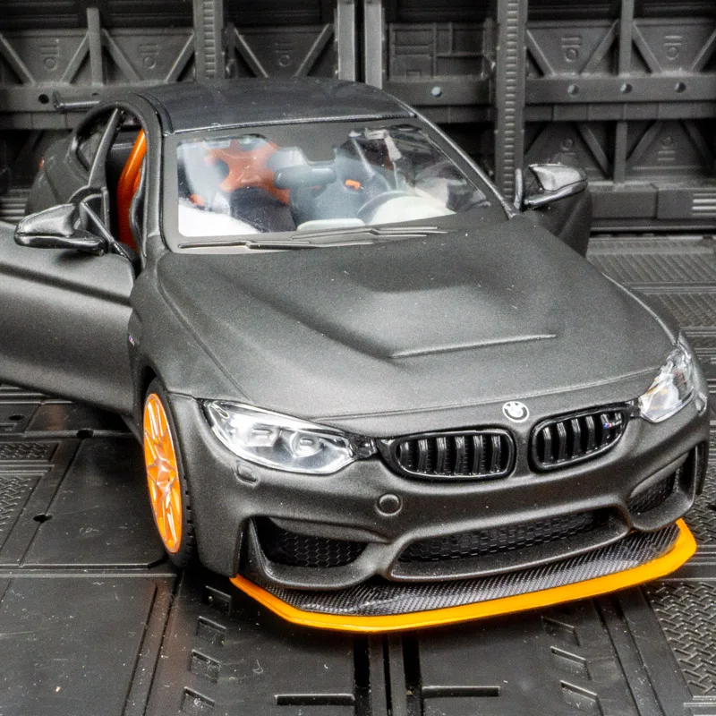 Maisto 1:24 BMW M4 GTS legering coupé model statische auto ornamenten collectie kan worden gegeven als verjaardagscadeau voor kinderen