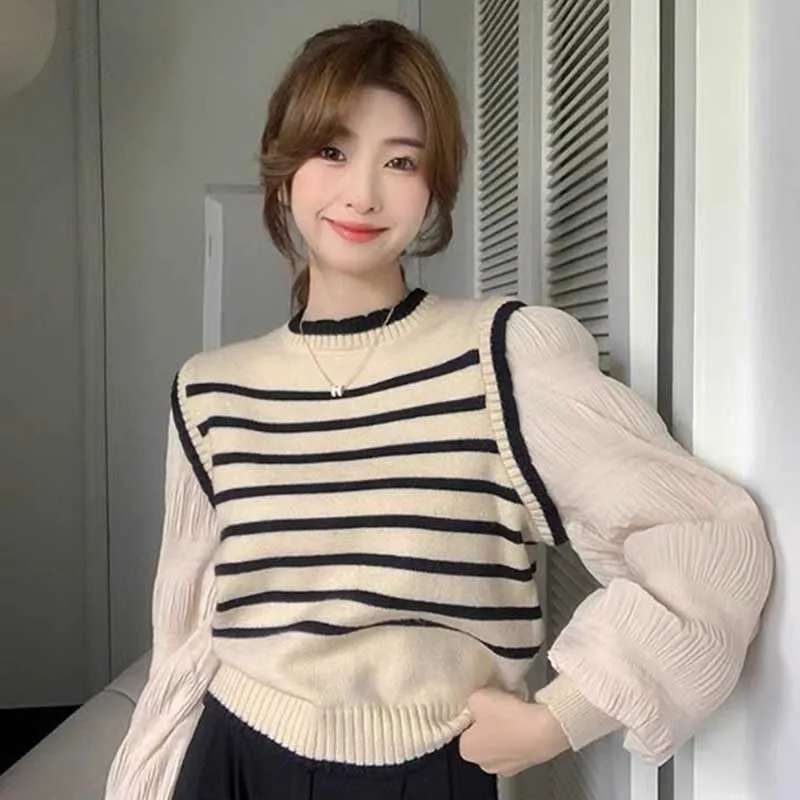 

Sweet O-Neck Striped Spliced Fake Two Pieces T-Shirt Female Clothing 2024 Spring New Loose Korean Tops Puff Sleeve Tee Shirt