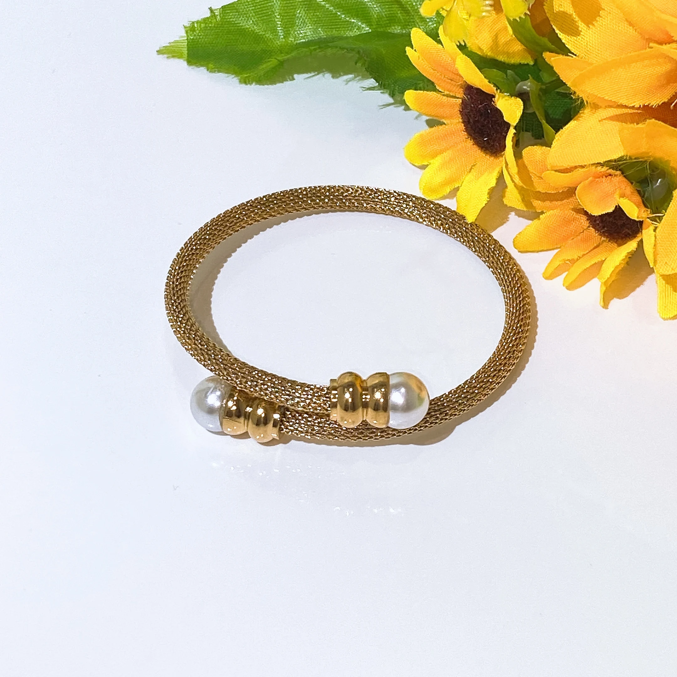 Elegant Gold‑Tone Mesh Bangle Bracelet Simulated Pearl Decor Open Cuff Bracelet Adjustable Wrist Jewelry For Women Daily Wedding