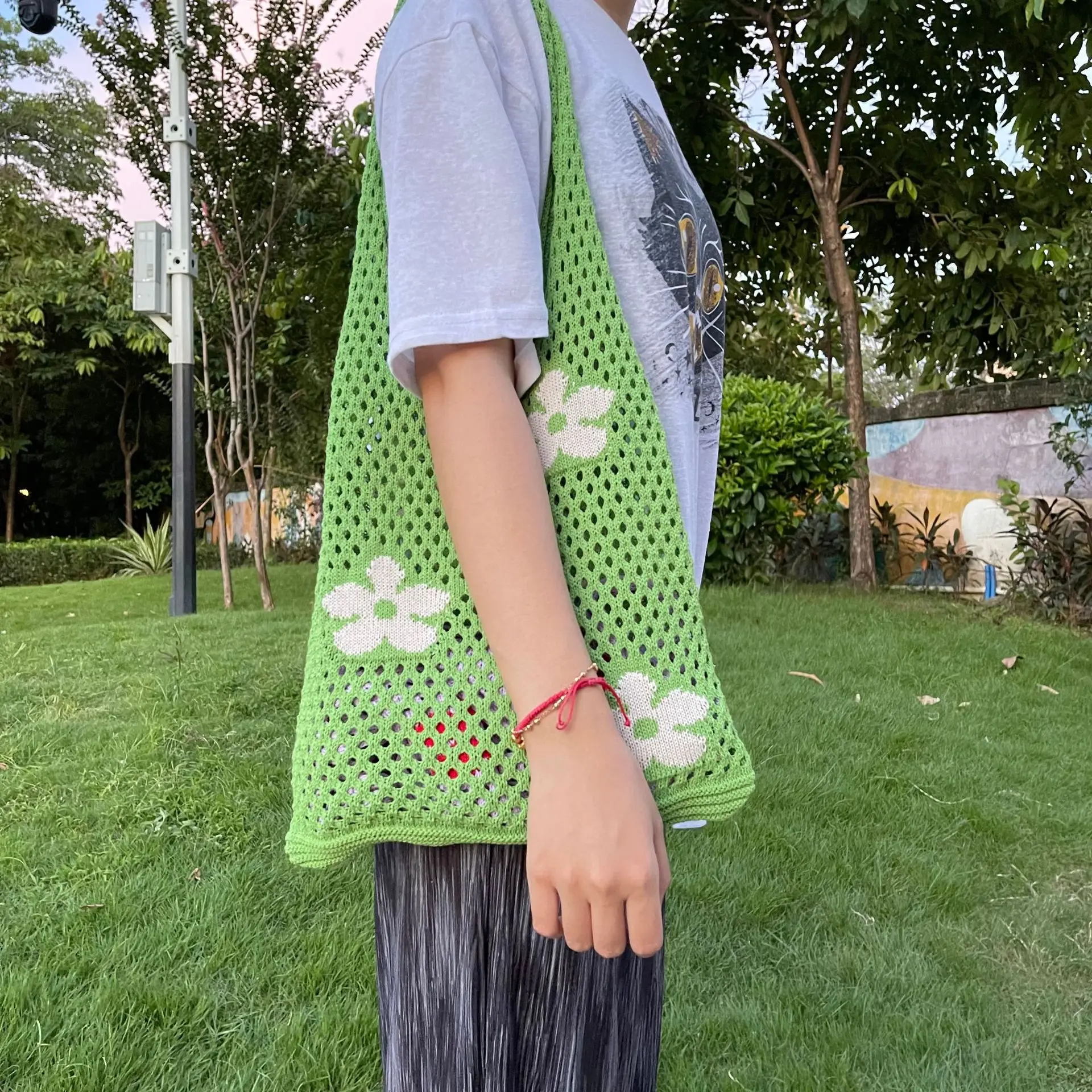 

Women's Fashion Knitted Vest Shoulder Bags Flowers Heart Totes Bag Large Capacity Female Handbag