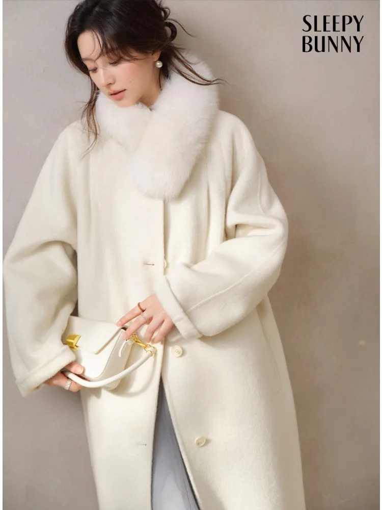 Luxurious Warm Wool Long Coat Women Plush Fox-Fur Collar Winter Overcoat Double-Faced Wool Outerwear with Slimming Silhouette
