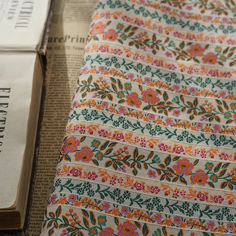 

Yarn-dyed Jacquard Fabric Retro Multi-color Small Floral Stripe Famous Ethnic Style Pattern Suit Quilt Cover Fashion Sew Cloth