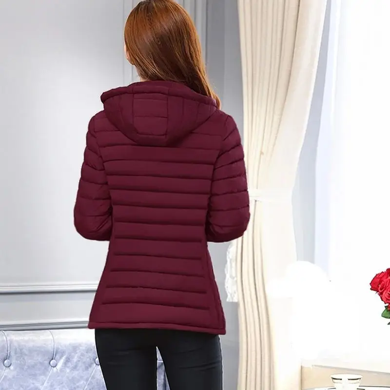 Chaqueta acolchada de algodón para mujer, abrigo ultraligero, Parkas gruesas y ajustadas, chaquetas cálidas con capucha, novedad de invierno, 2023