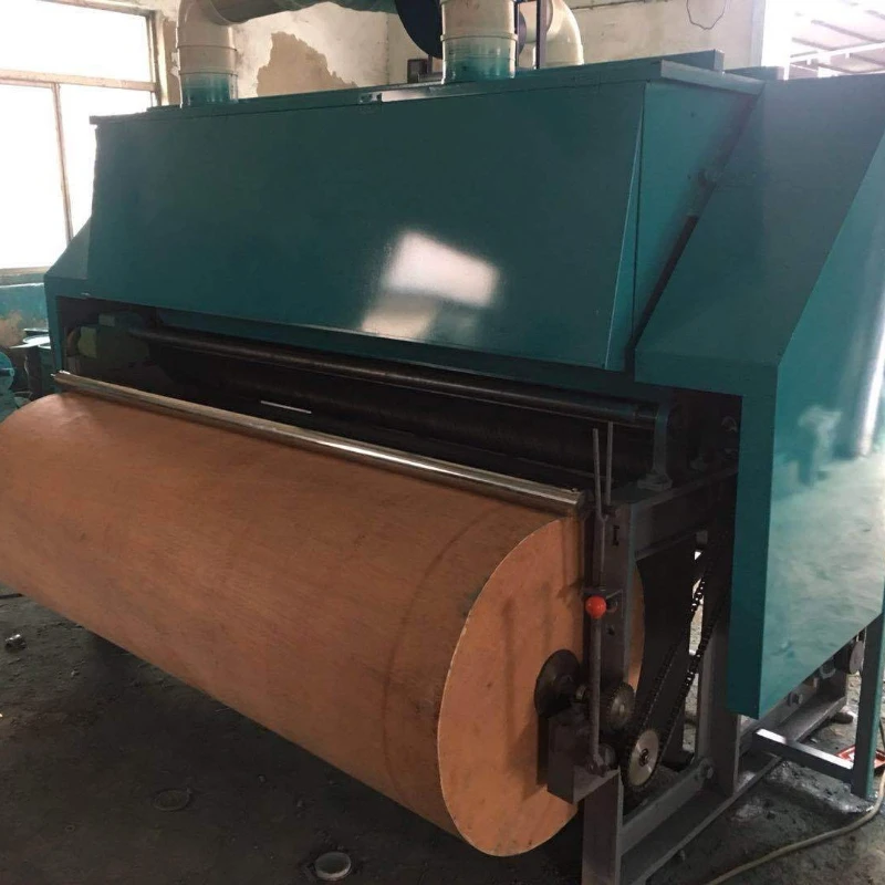 Wool carding machine, suitable for wool carding cotton carding machine