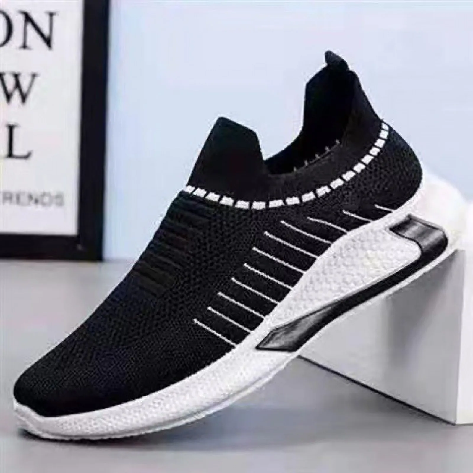 Fashion casual sneakers Fashion Spring And Summer Men Sports Shoes Flat Bottom Lightweight Fly Woven Mesh Breathable Slip On