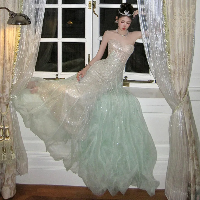 Schweres, schulterfreies Kleid mit Stickerei, Ele-Abendkleid, sexy Gastgeber, Geburtstag, mittlere Taille, chinesische Produktion, Sommer 2024