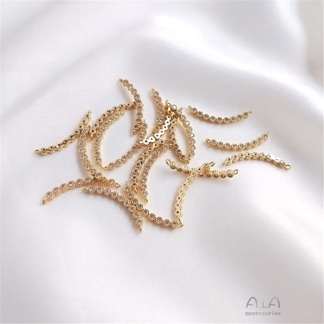 Colgante de varilla de conexión en forma de C, medio redondo, doble agujero, envuelto en oro de 14K, pendientes hechos a mano, pulsera, dije, accesorio para collar