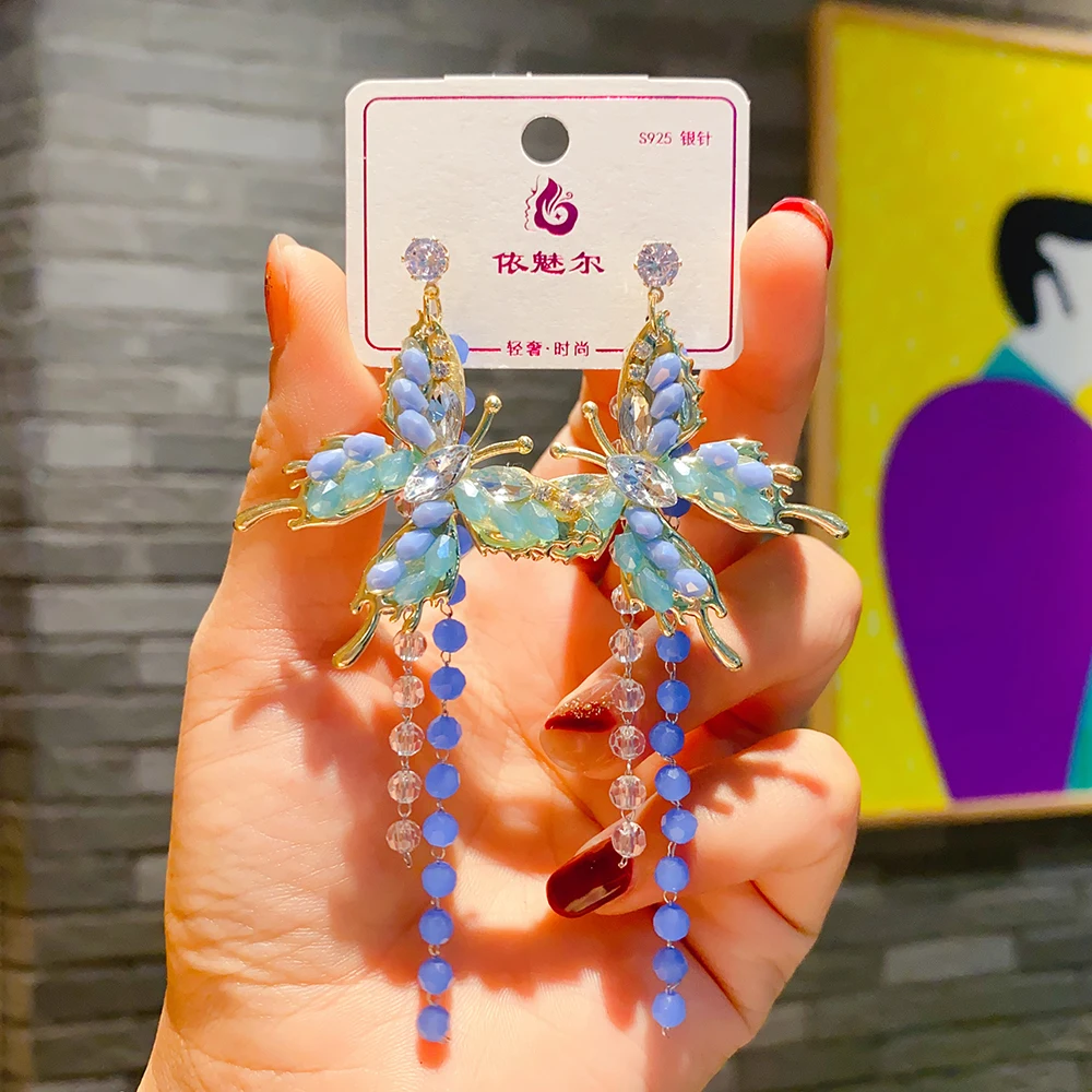 ΠΠΎΠ²ΠΈΠ½ΠΊΠ° 2023 Π³ΠΎΠ΄Π°, Π²ΠΈΡΡΡΠΈΠ΅ ΡΠ΅ΡΡΠ³ΠΈ-ΠΊΠ°ΠΏΠ»ΠΈ Ρ ΠΊΠΈΡΡΠΎΡΠΊΠ°ΠΌΠΈ ΠΈ Π±ΠΈΡΠ΅ΡΠΎΠΌ Π΄Π»Ρ ΠΆΠ΅Π½ΡΠΈΠ½, ΡΡΠ΅Π½Π΄ΠΎΠ²ΡΠ΅ ΠΊΠΎΡΠ΅ΠΉΡΠΊΠΈΠ΅ ΠΌΠΎΠ΄Π½ΡΠ΅ ΡΠΎΡΠΊΠΎΡΠ½ΡΠ΅ ΡΠ²Π΅Π»ΠΈΡΠ½ΡΠ΅ ΠΈΠ·Π΄Π΅Π»ΠΈΡ Π΄Π»Ρ ΡΠ²Π°Π΄Π΅Π±Π½ΠΎΠΉ Π²Π΅ΡΠ΅ΡΠΈΠ½ΠΊΠΈ, Π±Π°Π½ΠΊΠ΅ΡΠ° ΠΠΎΠ²ΠΈΠ½ΠΊΠ° 2023 Π³ΠΎΠ΄Π°, Π²ΠΈΡΡΡΠΈΠ΅ ΡΠ΅ΡΡΠ³ΠΈ-ΠΊΠ°ΠΏΠ»ΠΈ Ρ ΠΊΠΈΡΡΠΎΡΠΊΠ°ΠΌΠΈ ΠΈ Π±ΠΈΡΠ΅ΡΠΎΠΌ Π΄Π»Ρ ΠΆΠ΅Π½ΡΠΈΠ½, ΡΡΠ΅Π½Π΄ΠΎΠ²ΡΠ΅ ΠΊΠΎΡΠ΅ΠΉΡΠΊΠΈΠ΅ ΠΌΠΎΠ΄Π½ΡΠ΅ ΡΠΎΡΠΊΠΎΡΠ½ΡΠ΅ ΡΠ²Π΅Π»ΠΈΡΠ½ΡΠ΅ ΠΈΠ·Π΄Π΅Π»ΠΈΡ Π΄Π»Ρ ΡΠ²Π°Π΄Π΅Π±Π½ΠΎΠΉ Π²Π΅ΡΠ΅ΡΠΈΠ½ΠΊΠΈ, Π±Π°Π½ΠΊΠ΅ΡΠ°