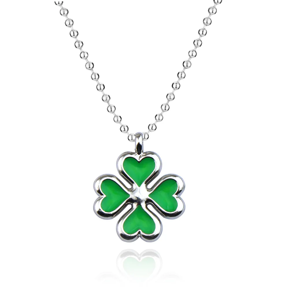 Anime Tokyo Revengers Four Leaf Clover Pendant Necklace for Women Girls Hinata Tachibana Choker Jewelry Trendy Accessories Gift