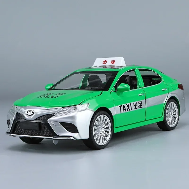 1:24 Toyota Camry taxi High Simulation Diecast Metal Alloy Model car Sound Light Pull Back Collection Kids Toy Gifts