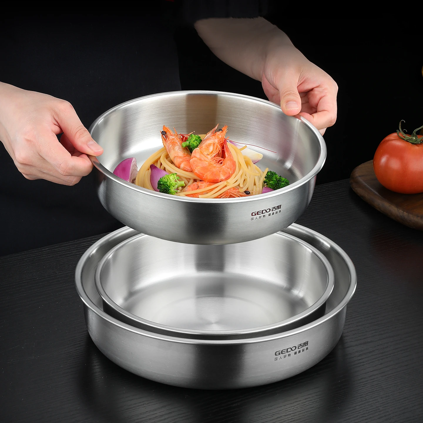 0.7mm Thickness Dining Basin 18~26cm Diameter Pure 304 Stainless Steel Round Salad Basin Reflective Brushed Polishing Plates