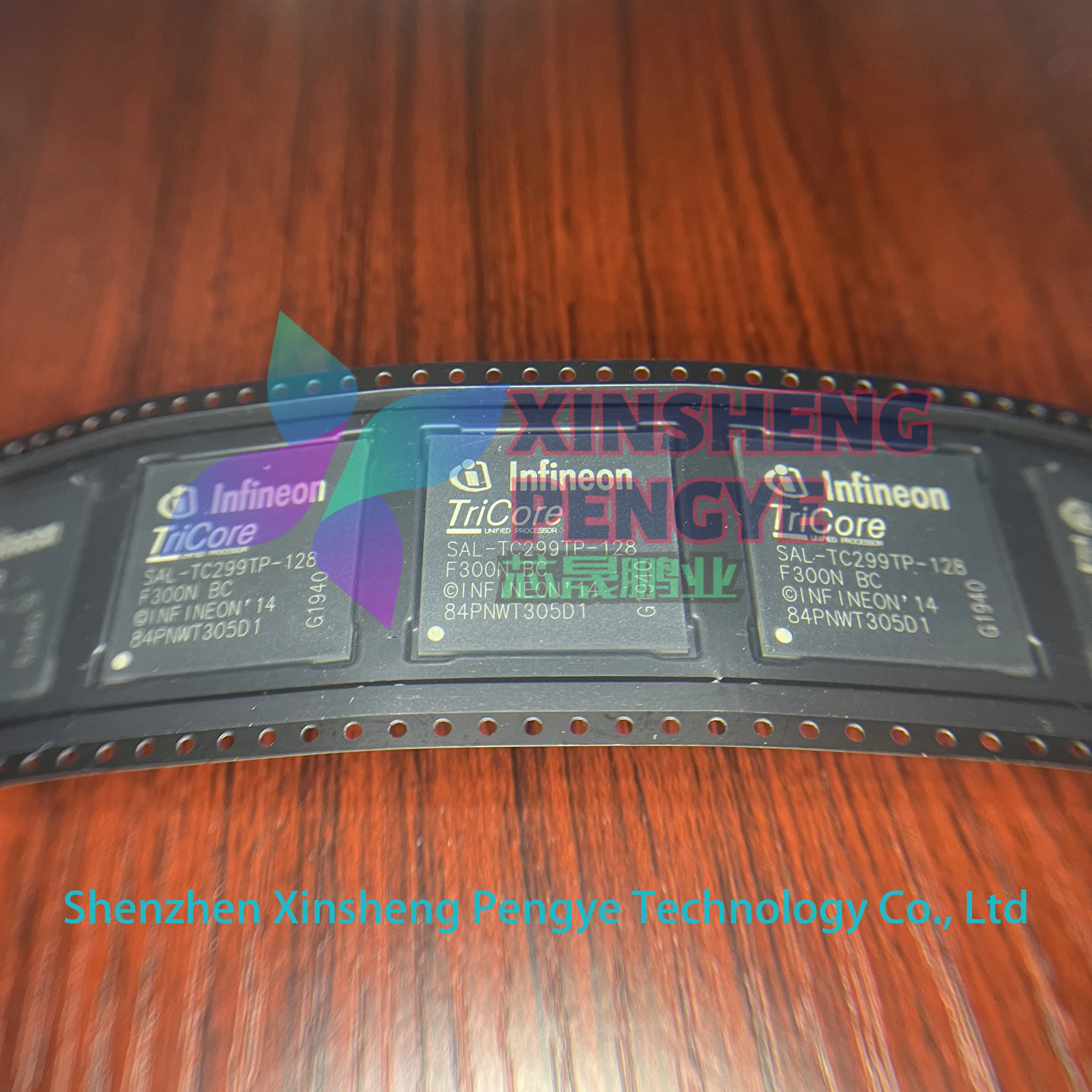 SAL-TC299TP-128F300N BC TC299TP128F300NBCLXUMA1 LFBGA-516 8MB Flash 3,3 V/5V AEC-Q100 automotriz 32-bit TriCore RISC MCU en stock