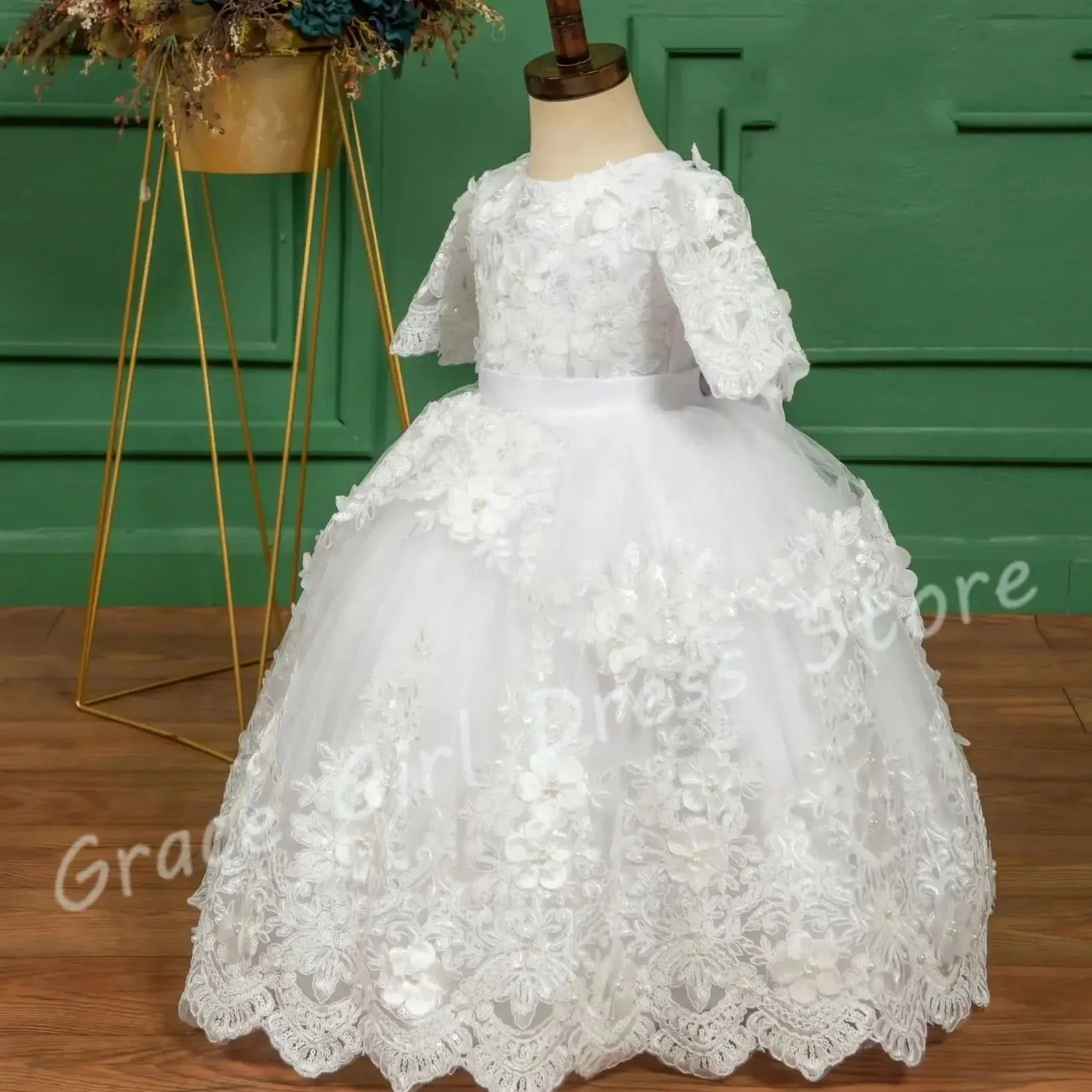 

Customized Ivory Flower Girl Dress For Wedding Appliques Half Sleeves Elegant Cute New Born Baby Christening Birthday Party Gown