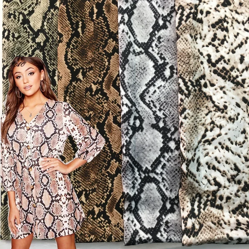 

150 см новая эластичная атласная ткань со змеиным принтом, весенне-летняя классическая рубашка с эластичным принтом, модная этническая ткань, оптовая продажа ткани