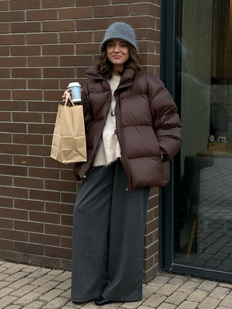 Abrigo de algodón cálido marrón para mujer, chaquetas de gran tamaño con cremallera y cuello levantado a la moda, prendas de vestir exteriores para ir al trabajo en la calle, novedad de 2024