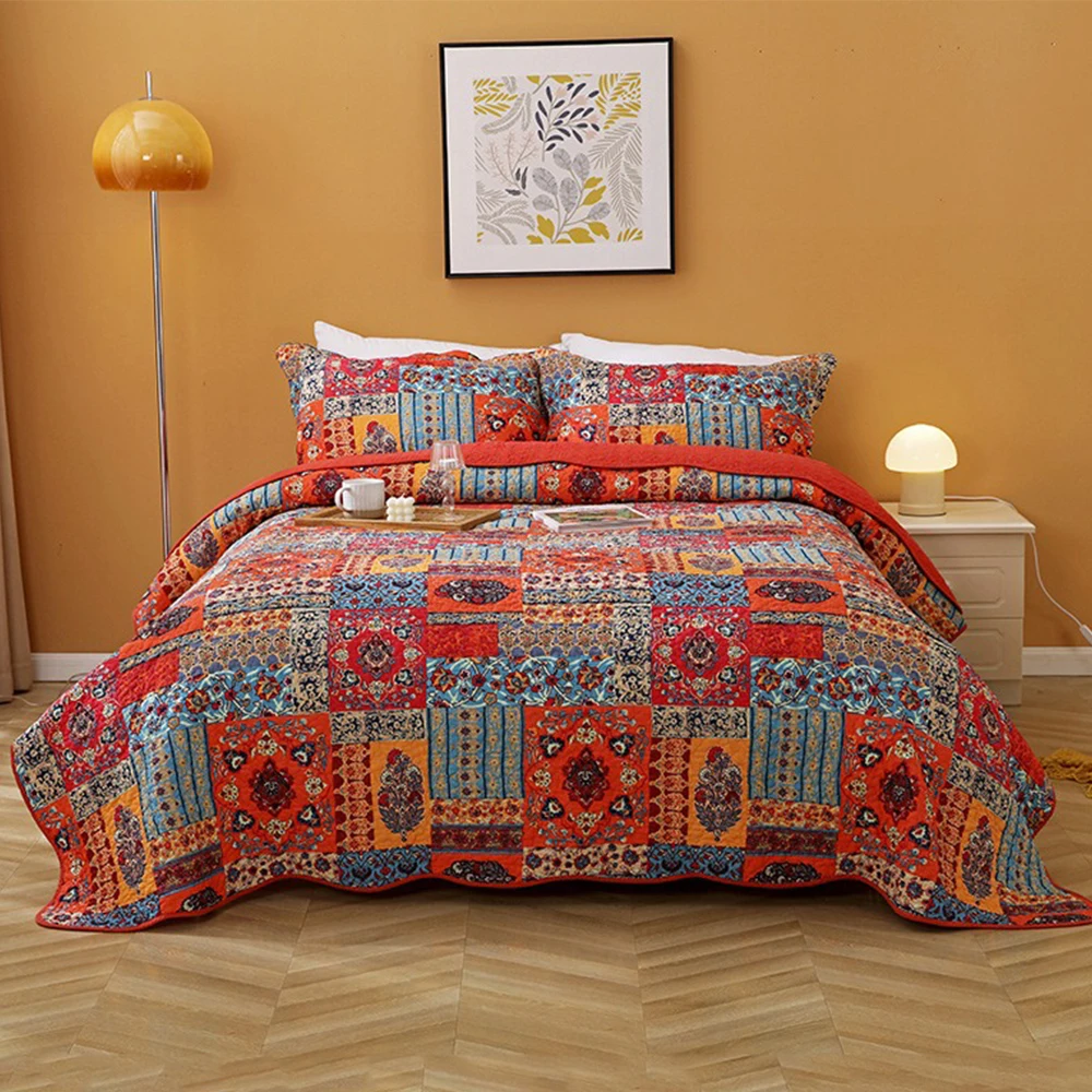 

Scandinavian style Floral Print Cotton Quilt Bedspread on the Bed，includes one summer quilt and two pillowcases,Home Textile