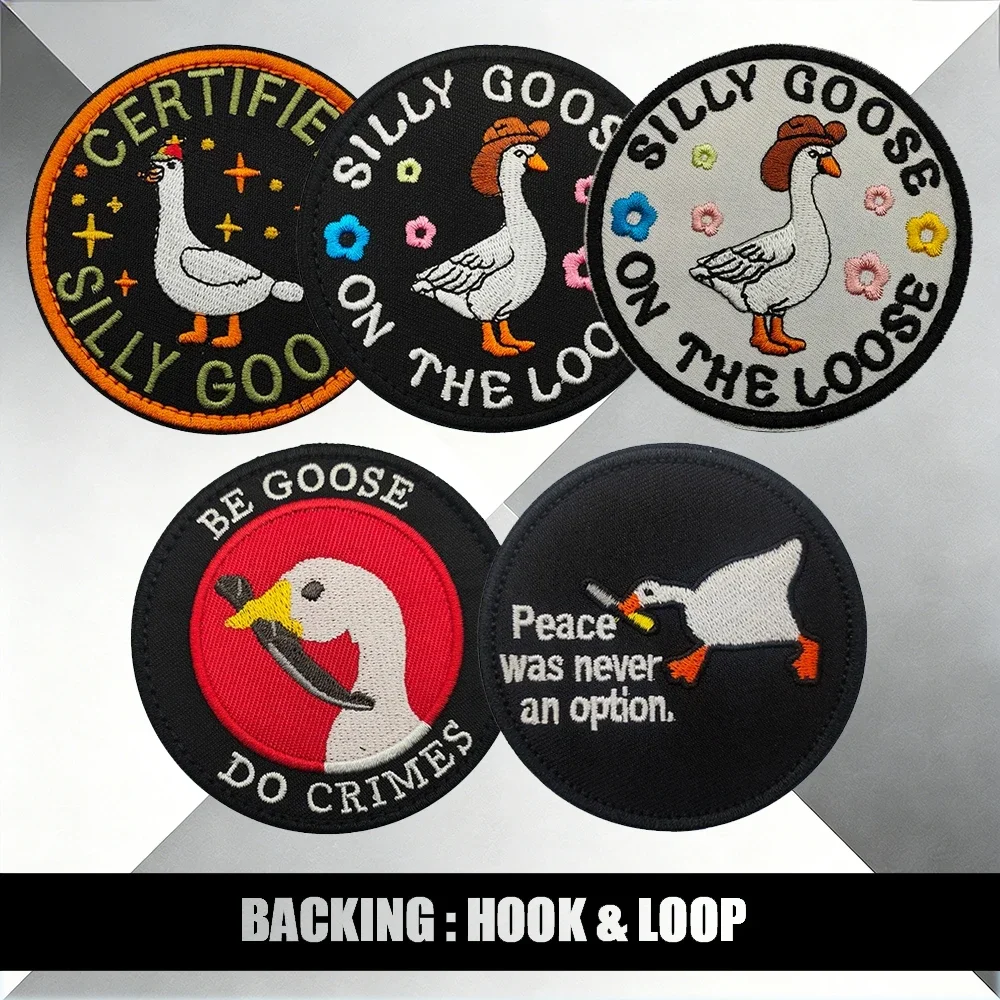 

Набор вышитых нашивок Rebellious Goose Certified Silly Goose с юмористическими надписями - черный, белый и красный цвета