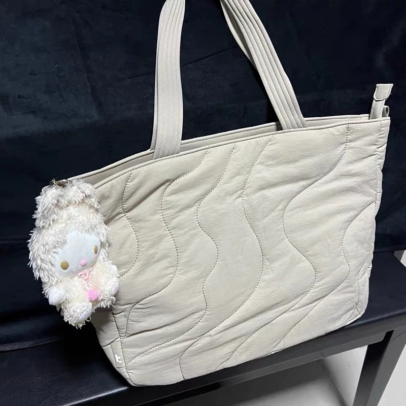 

Повседневные сумки-тоут для женщин, роскошные дизайнерские сумочки, новинка 2026 года, из полиэстера, с вышивкой, волнистый узор, на плечо/подмышку