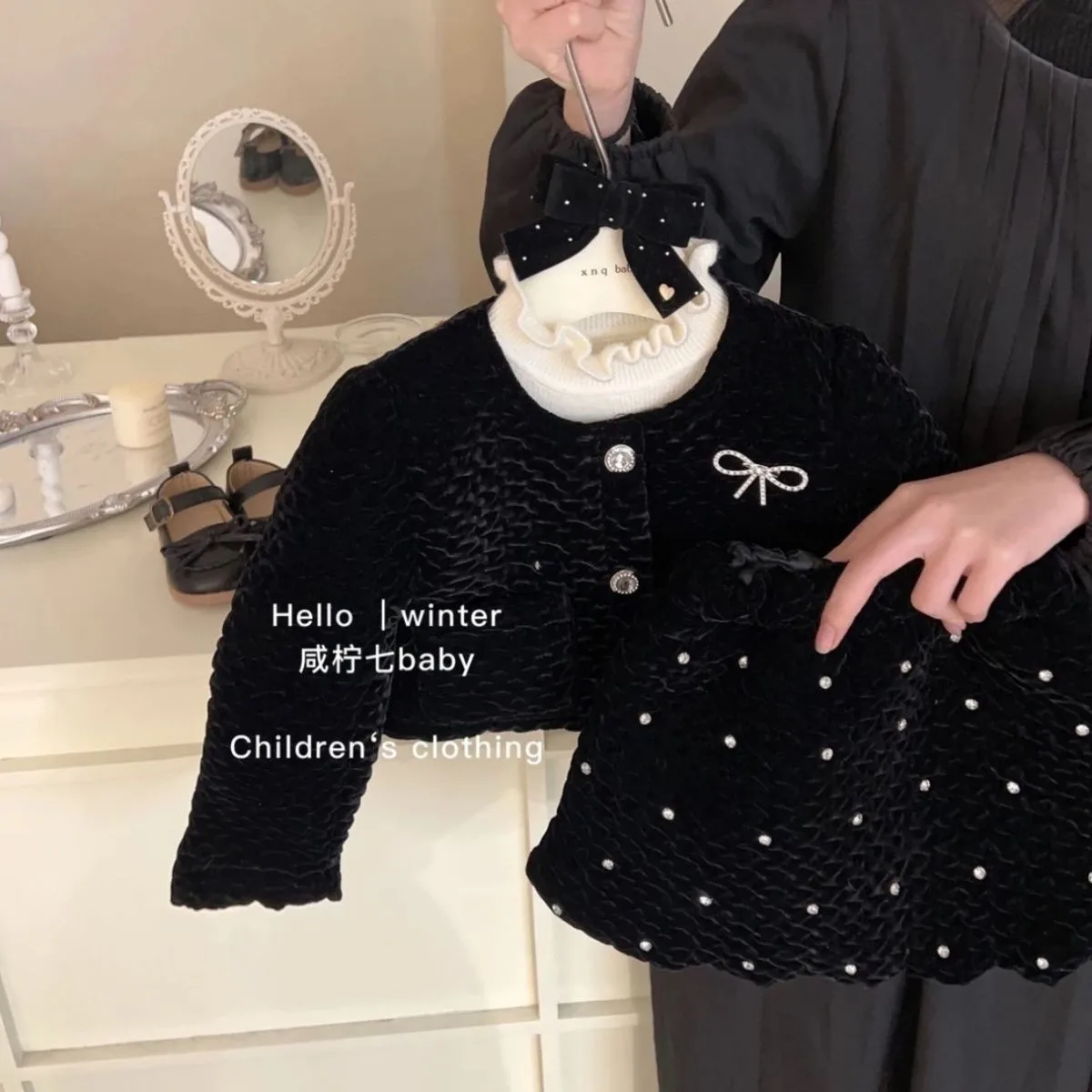 

Girls' Velvet Set Spring and Autumn New Children's Style Coat+Bright Diamond Half Skirt Two Piece Set