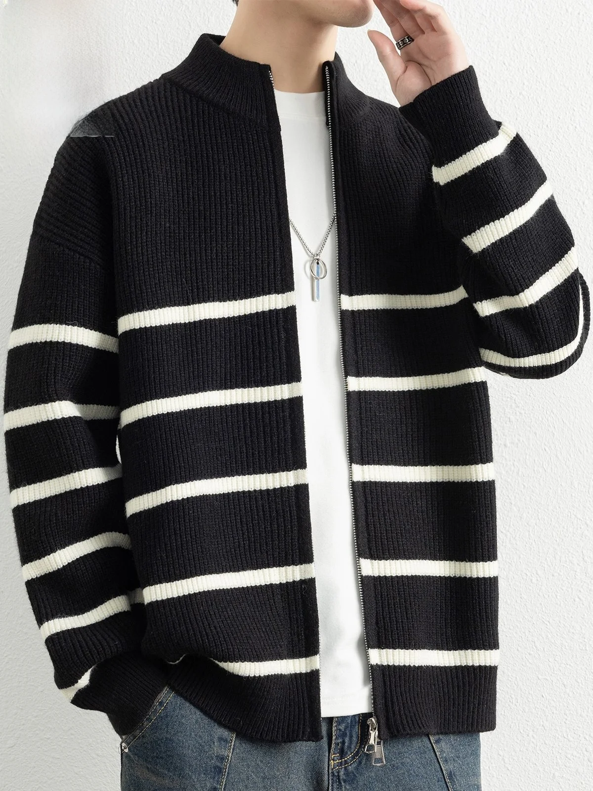 

Мужской вязаный кардиган в полоску с воротником-стойкой, осенняя новинка, модный, с длинным рукавом, не мнется