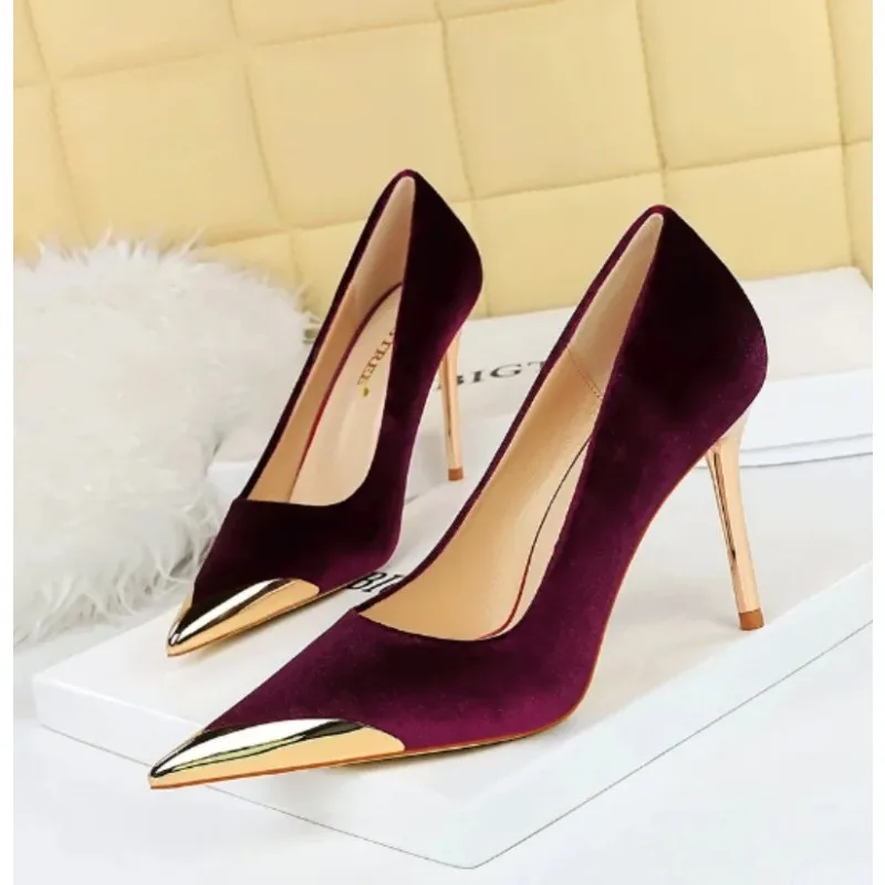 BIGTREE Sexy Women Pumps Office Lady Party Metal Decoration Pointed Toe Flock 7CM Thin Heels Fashion Girls Women Shoes Black