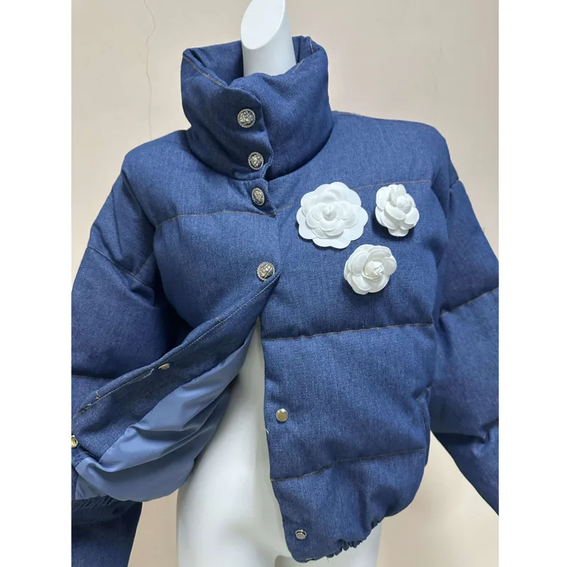 La misma chaqueta azul con cuello levantado para mujer en invierno, corta y cálida. Breadcoat, Chaqueta de algodón, Trendy