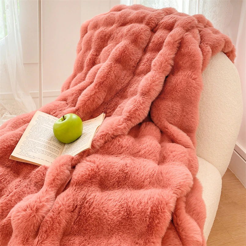 Short Fleece Casual Cover Blanket, Warm Comfortable Sofa Shawl, Gradient Rabbit Fur, Light Luxury, Simple, Modern, Ins