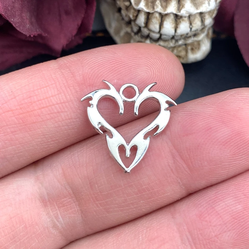 10pcs 20*20mm Gothic Thorn Heart Charm Punk Heart Charms For DIY Jewelry Making Jewelry Craft Findings