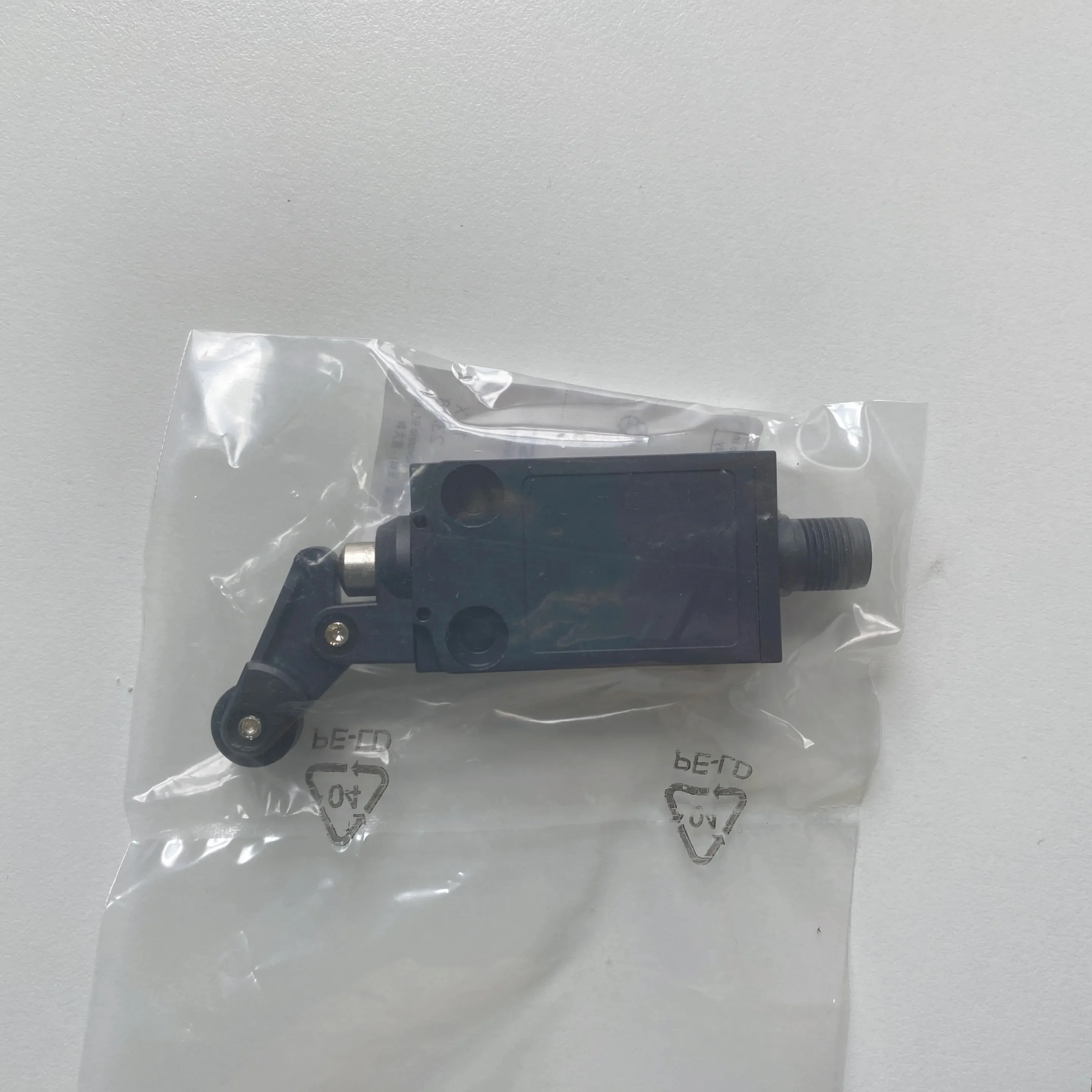 

New original Comepi EM1G12ZM limit switch